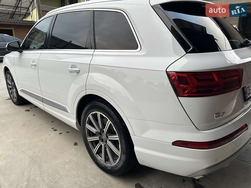 Фото Audi Q7 з оголошення AUTO.RIA