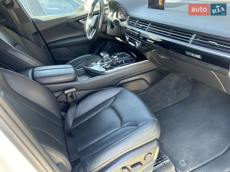 Фото Audi Q7 з оголошення AUTO.RIA
