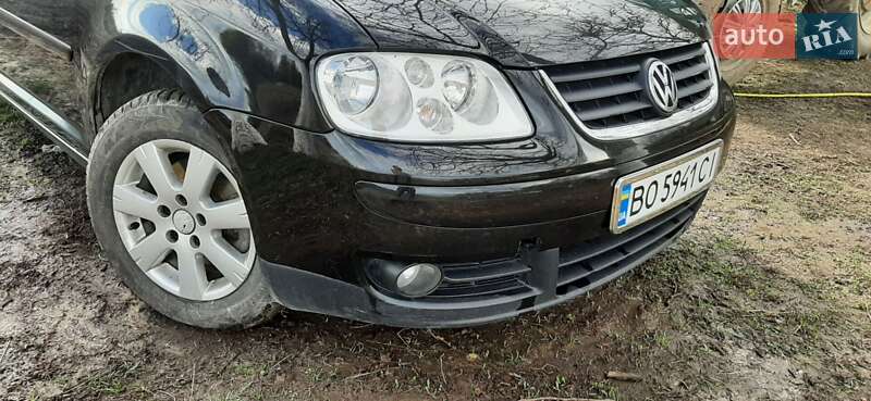 Фото Volkswagen Touran з оголошення AUTO.RIA