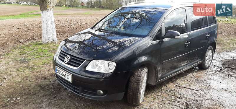 Фото Volkswagen Touran з оголошення AUTO.RIA