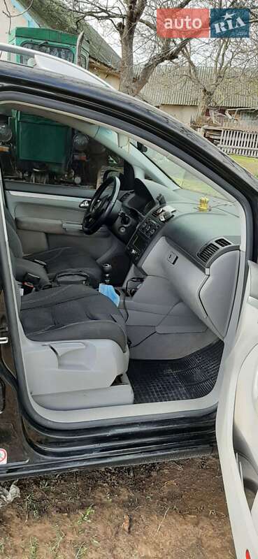 Фото Volkswagen Touran з оголошення AUTO.RIA