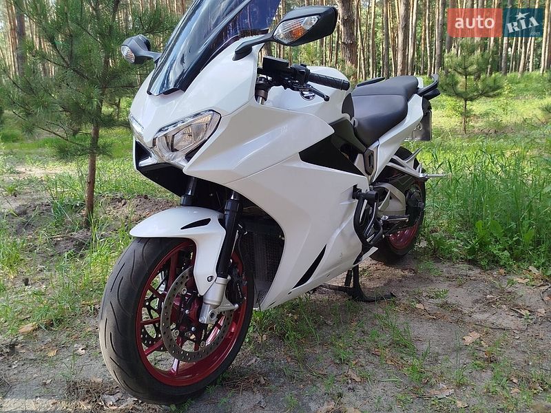 Фото Honda VFR 800 VTEC з оголошення AUTO.RIA