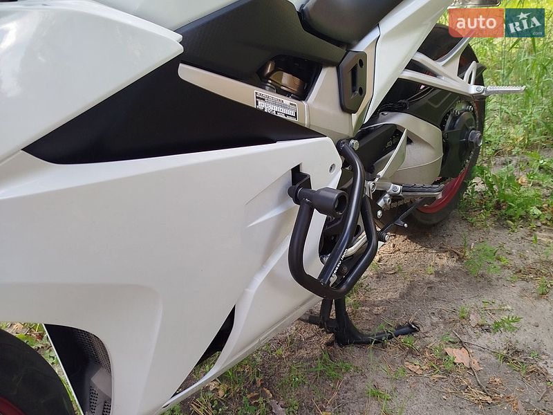 Фото Honda VFR 800 VTEC з оголошення AUTO.RIA