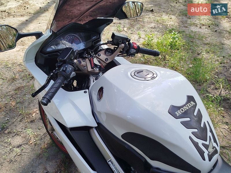 Фото Honda VFR 800 VTEC з оголошення AUTO.RIA