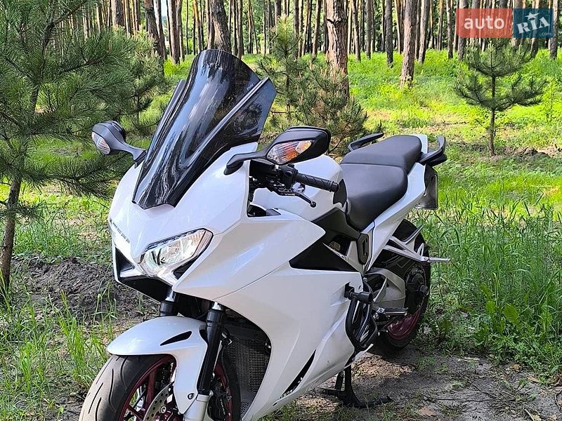 Фото Honda VFR 800 VTEC з оголошення AUTO.RIA