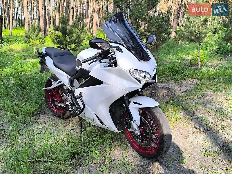 Фото Honda VFR 800 VTEC з оголошення AUTO.RIA