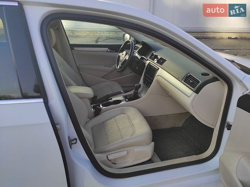 Фото Volkswagen Passat з оголошення AUTO.RIA