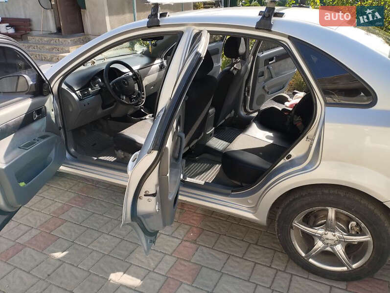 Фото Chevrolet Lacetti з оголошення AUTO.RIA