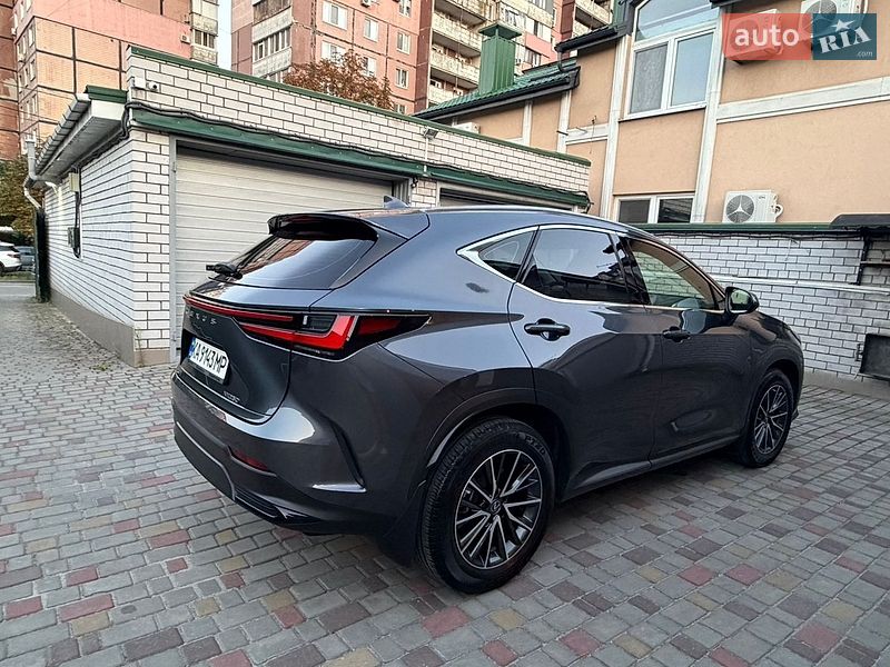 Фото Lexus NX з оголошення AUTO.RIA