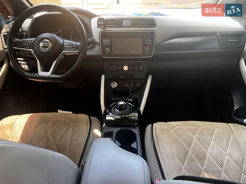 Фото Nissan Leaf з оголошення AUTO.RIA