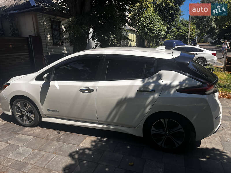Фото Nissan Leaf з оголошення AUTO.RIA