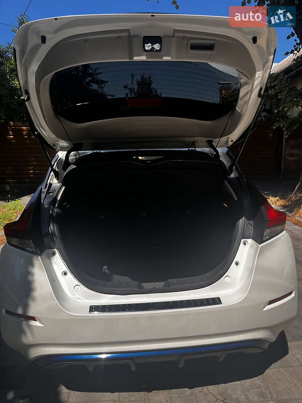 Фото Nissan Leaf з оголошення AUTO.RIA