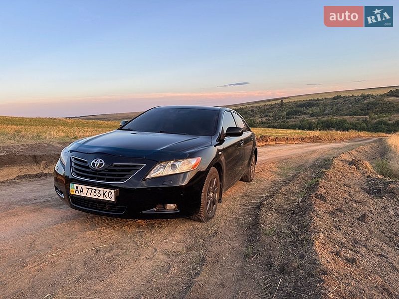 Фото Toyota Camry з оголошення AUTO.RIA