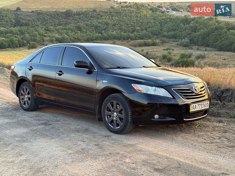 Фото Toyota Camry з оголошення AUTO.RIA