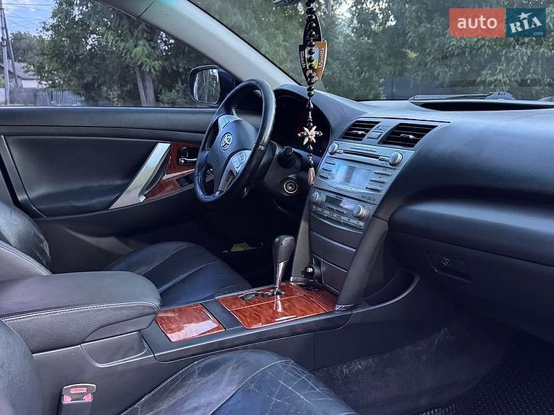 Фото Toyota Camry з оголошення AUTO.RIA