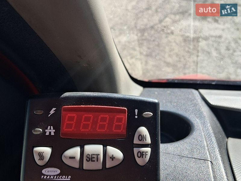 Фото Renault Master з оголошення AUTO.RIA