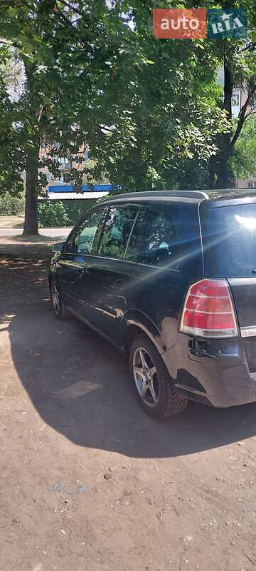 Фото Opel Zafira з оголошення AUTO.RIA