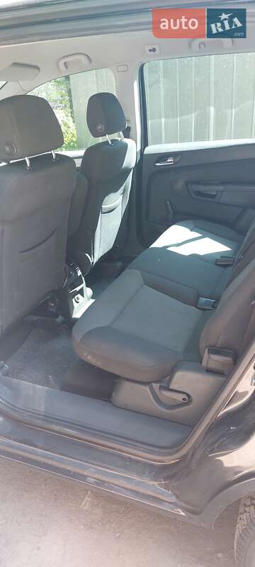 Фото Opel Zafira з оголошення AUTO.RIA