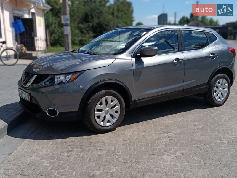 Фото Nissan Rogue Sport з оголошення AUTO.RIA