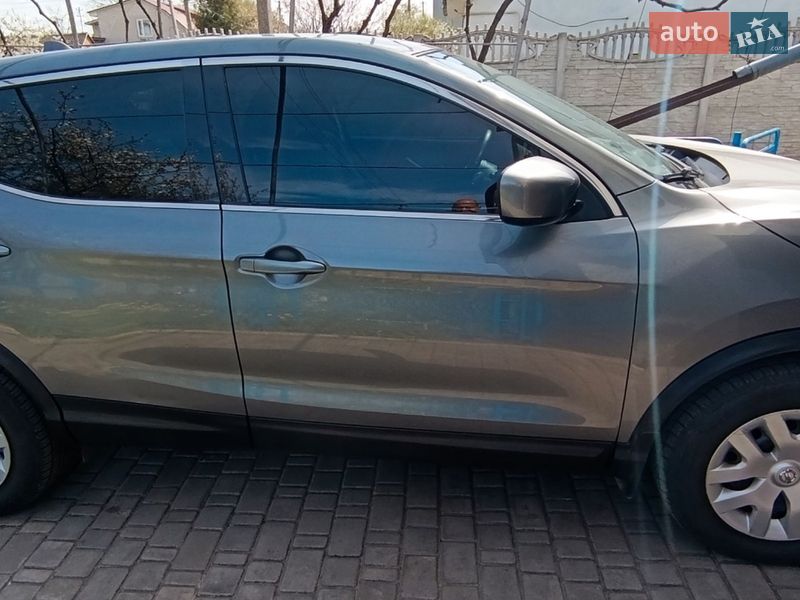 Фото Nissan Rogue Sport з оголошення AUTO.RIA