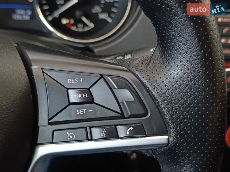 Фото Nissan Rogue Sport з оголошення AUTO.RIA