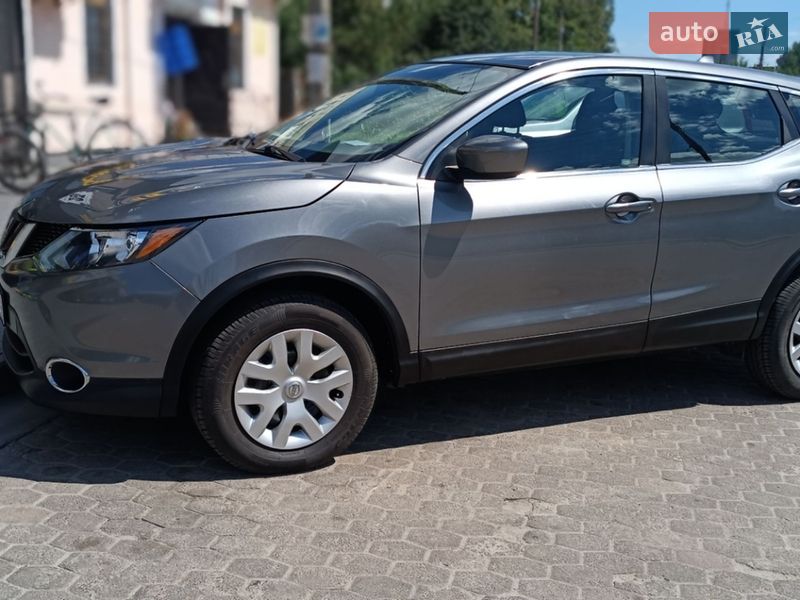 Фото Nissan Rogue Sport з оголошення AUTO.RIA