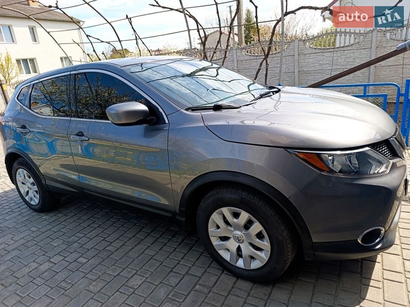 Фото Nissan Rogue Sport з оголошення AUTO.RIA