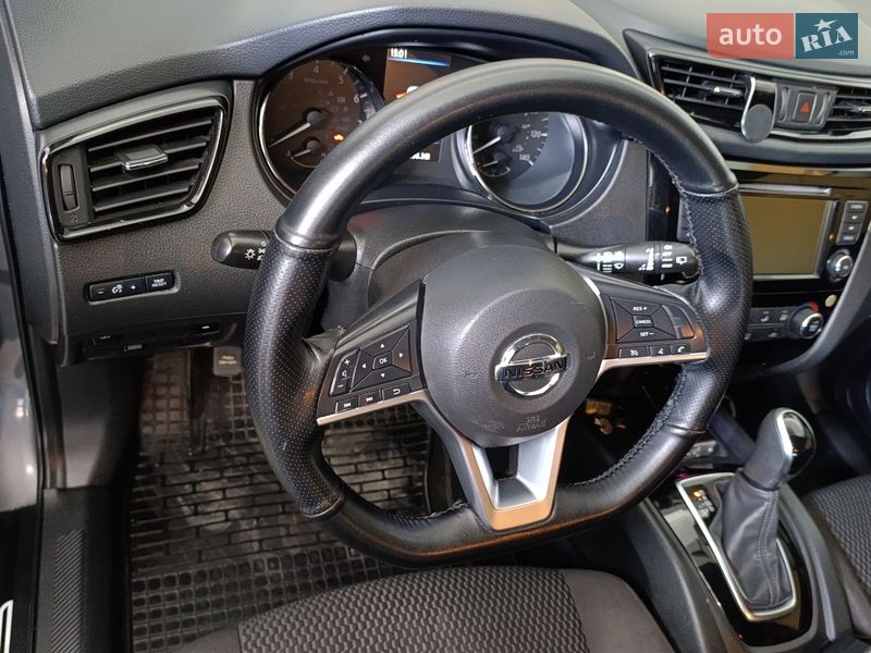 Фото Nissan Rogue Sport з оголошення AUTO.RIA