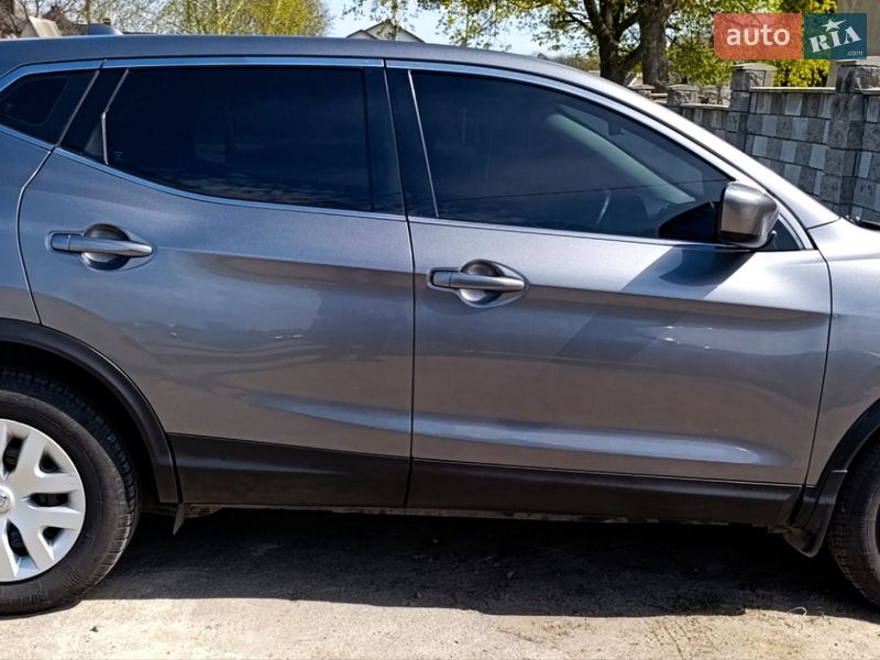 Фото Nissan Rogue Sport з оголошення AUTO.RIA