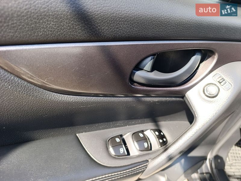 Фото Nissan Rogue Sport з оголошення AUTO.RIA