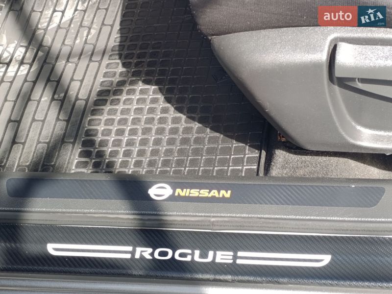 Фото Nissan Rogue Sport з оголошення AUTO.RIA