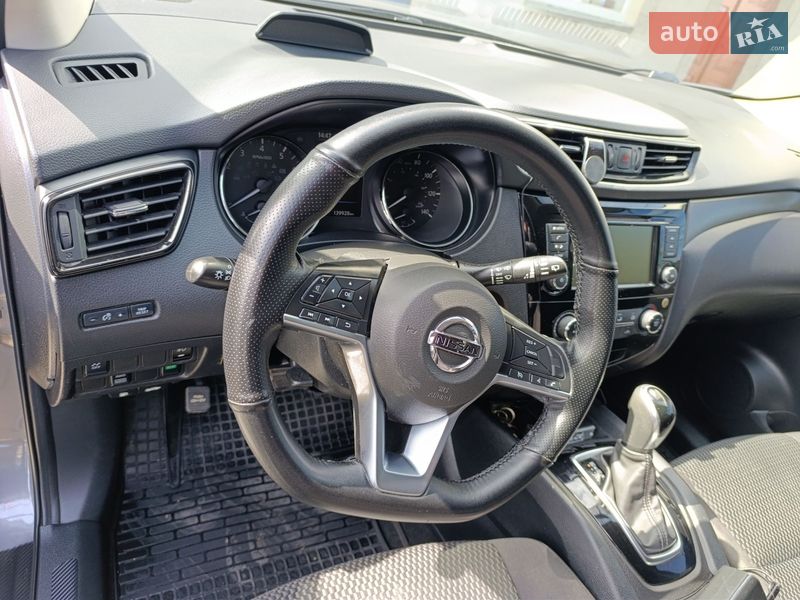 Фото Nissan Rogue Sport з оголошення AUTO.RIA