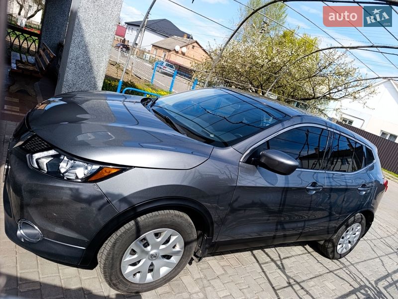 Фото Nissan Rogue Sport з оголошення AUTO.RIA