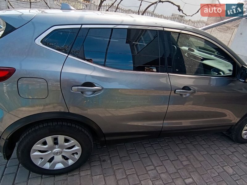 Фото Nissan Rogue Sport з оголошення AUTO.RIA