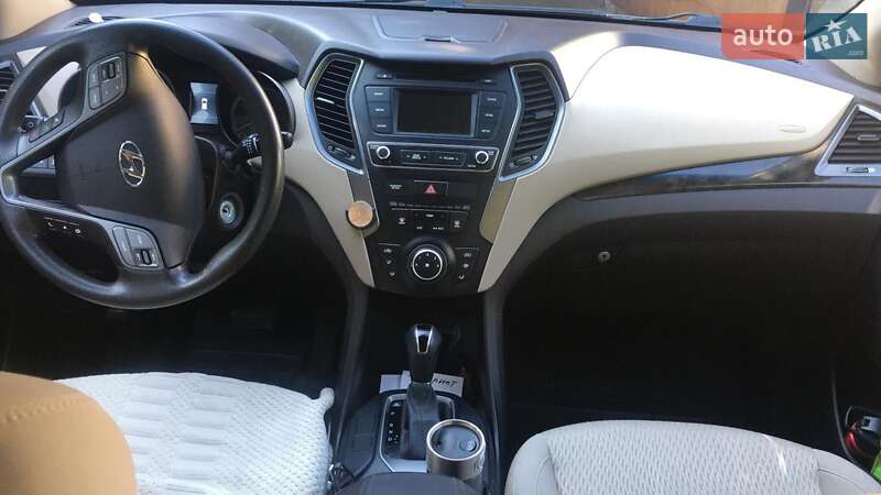 Фото Hyundai Santa FE з оголошення AUTO.RIA