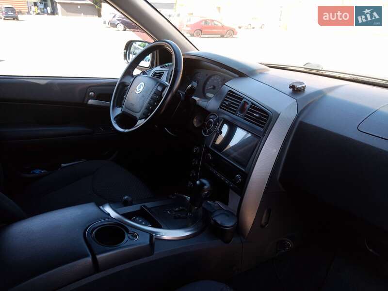 Фото SsangYong Kyron з оголошення AUTO.RIA