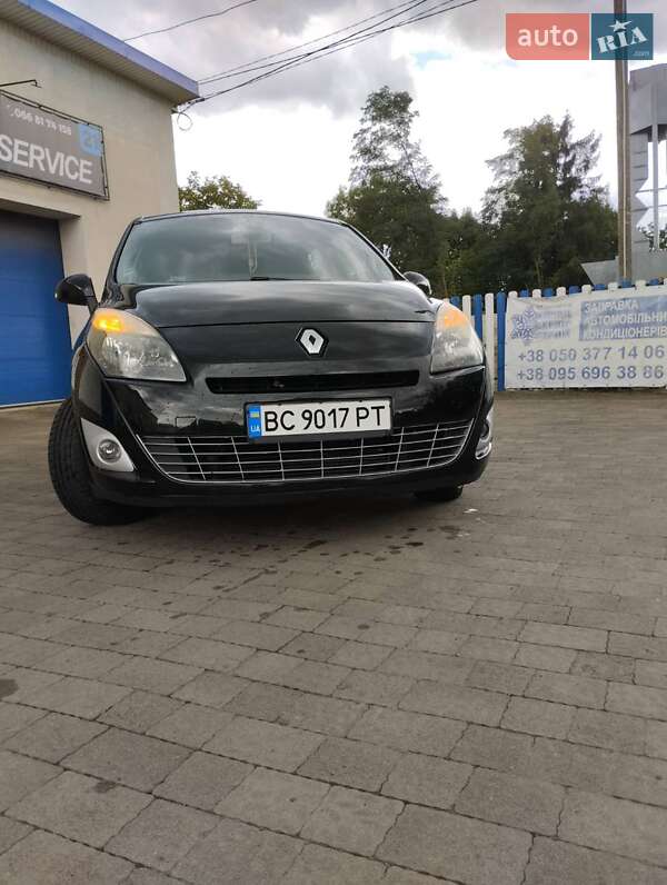 Фото Renault Grand Scenic з оголошення AUTO.RIA