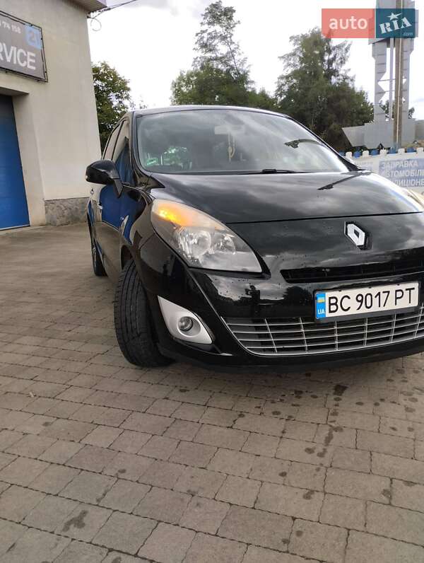 Фото Renault Grand Scenic з оголошення AUTO.RIA