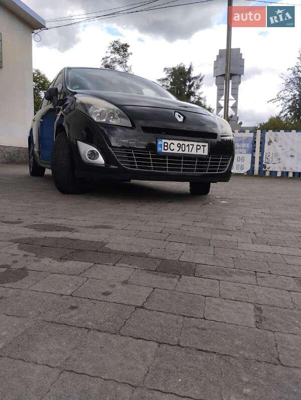 Фото Renault Grand Scenic з оголошення AUTO.RIA