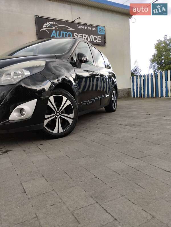 Фото Renault Grand Scenic з оголошення AUTO.RIA