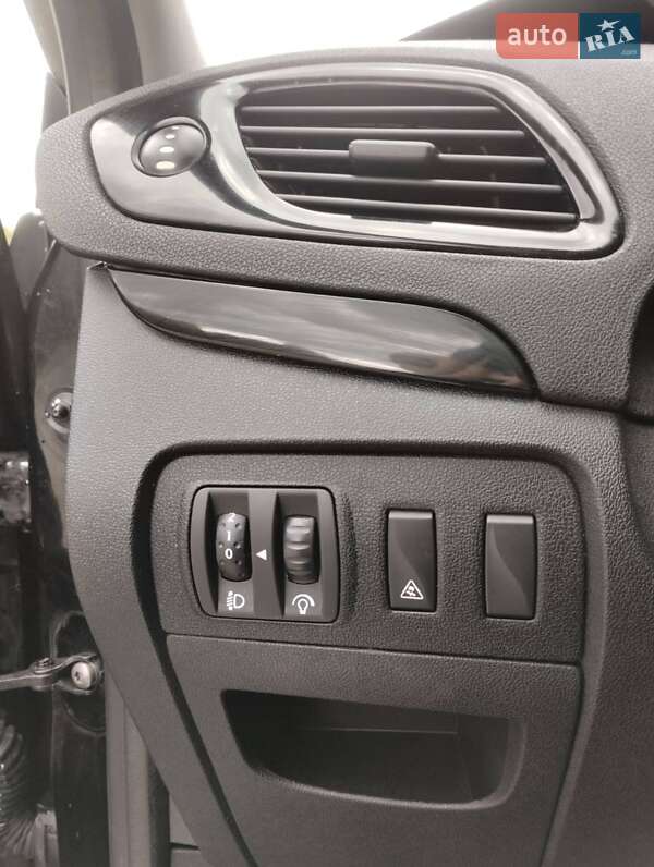 Фото Renault Grand Scenic з оголошення AUTO.RIA