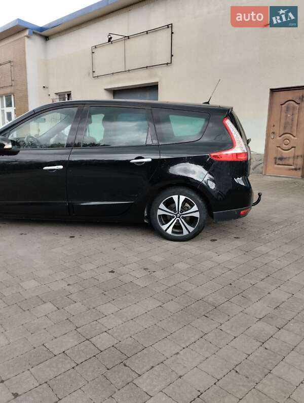 Фото Renault Grand Scenic з оголошення AUTO.RIA