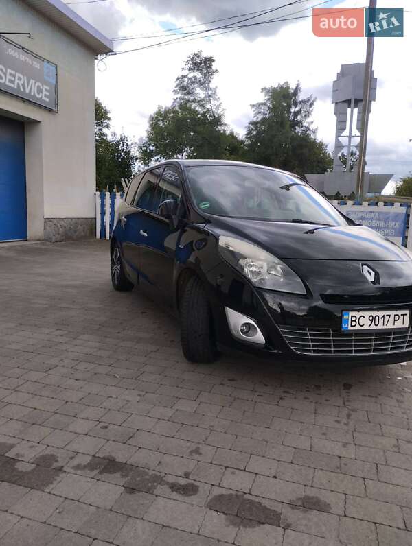 Фото Renault Grand Scenic з оголошення AUTO.RIA