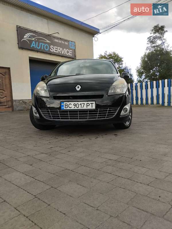 Фото Renault Grand Scenic з оголошення AUTO.RIA