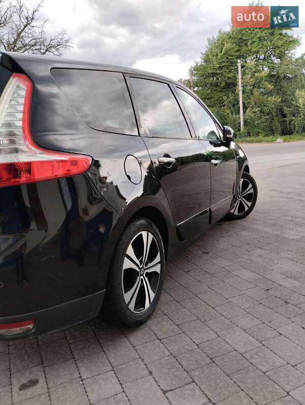 Фото Renault Grand Scenic з оголошення AUTO.RIA