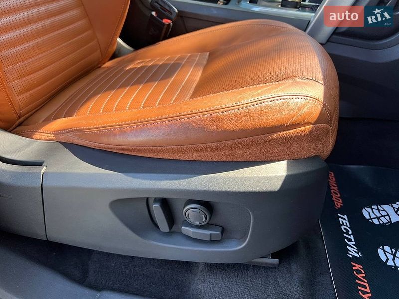 Фото Land Rover Discovery Sport з оголошення AUTO.RIA