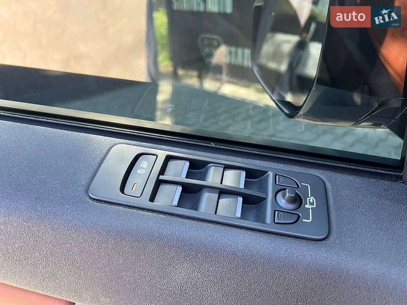 Фото Land Rover Discovery Sport з оголошення AUTO.RIA