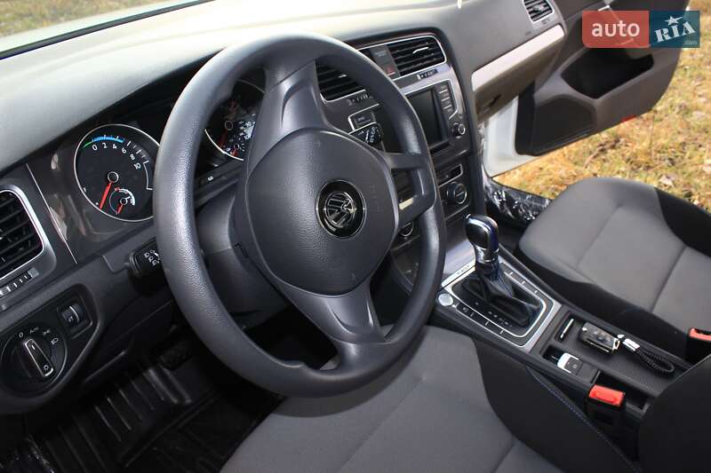 Фото Volkswagen e-Golf з оголошення AUTO.RIA