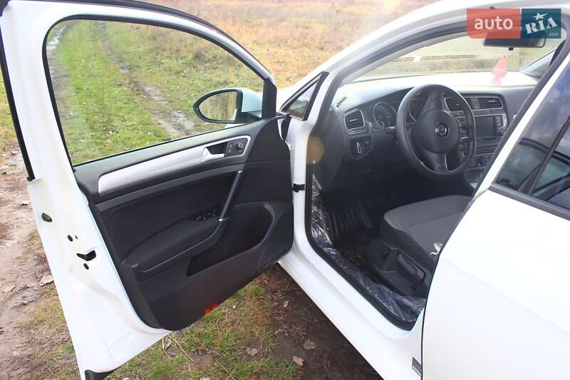 Фото Volkswagen e-Golf з оголошення AUTO.RIA