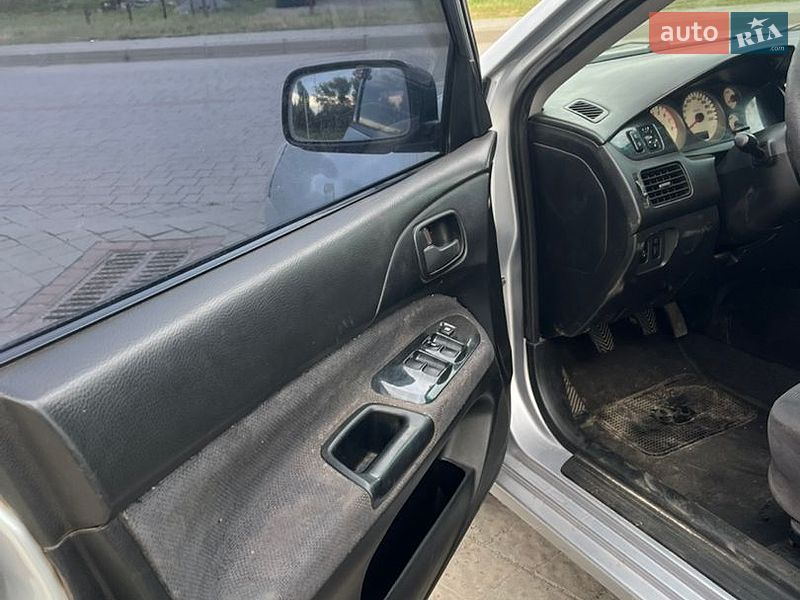 Фото Mitsubishi Lancer з оголошення AUTO.RIA